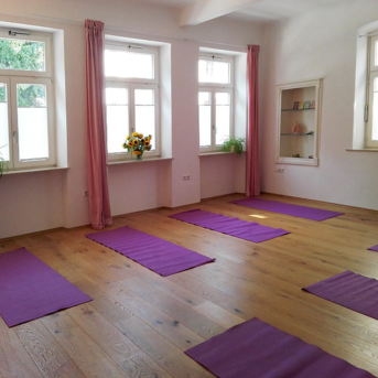 Bild oder Logo der Dankstelle adhikāra Yogastudio