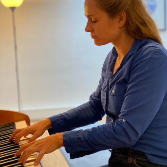 Bild der Dankstelle Musikschule Sangit Sushama – The School of Music-Beauty